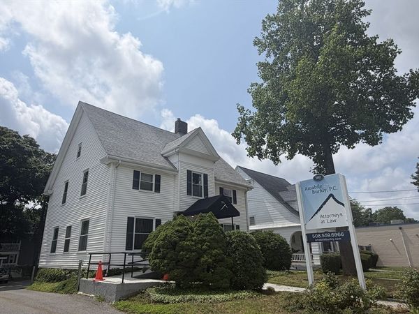 380 Pleasant St, Brockton, MA 02301