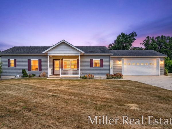 1028 Old Barn Road, Freeport, MI 49325