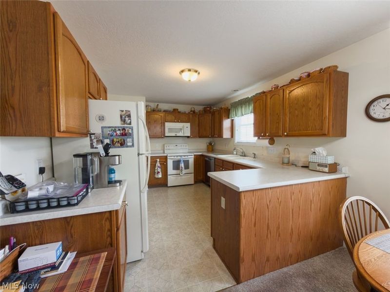 4054 Lindbergh Avenue NW, Canton, OH 44718 Photo 6