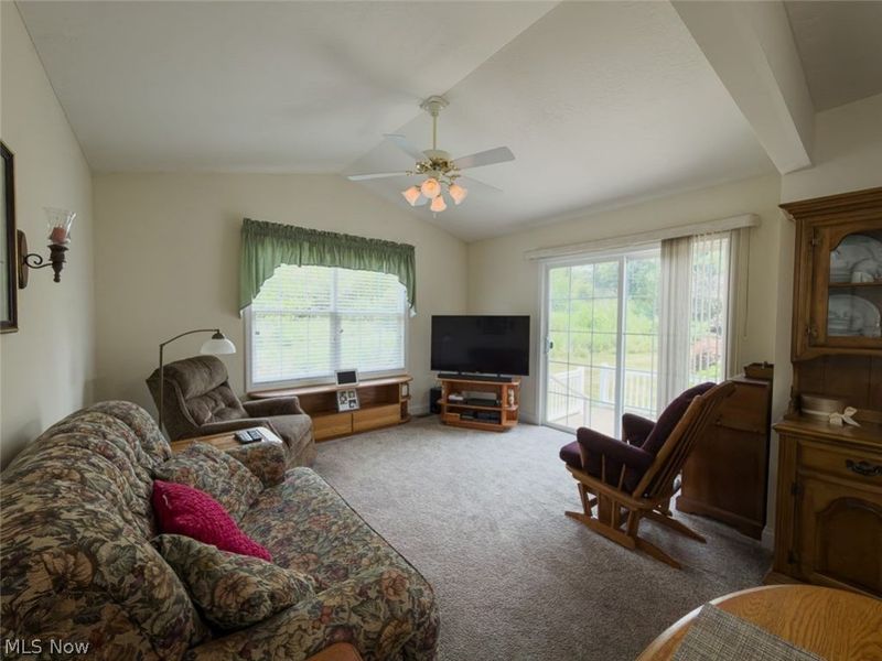 4054 Lindbergh Avenue NW, Canton, OH 44718 Photo 8