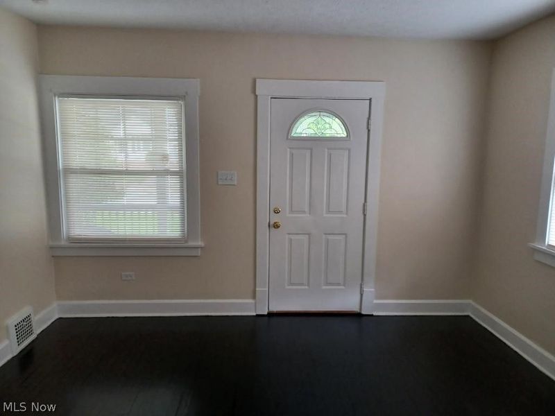 12010 Derby Avenue, Garfield Heights, OH 44125 Photo 18