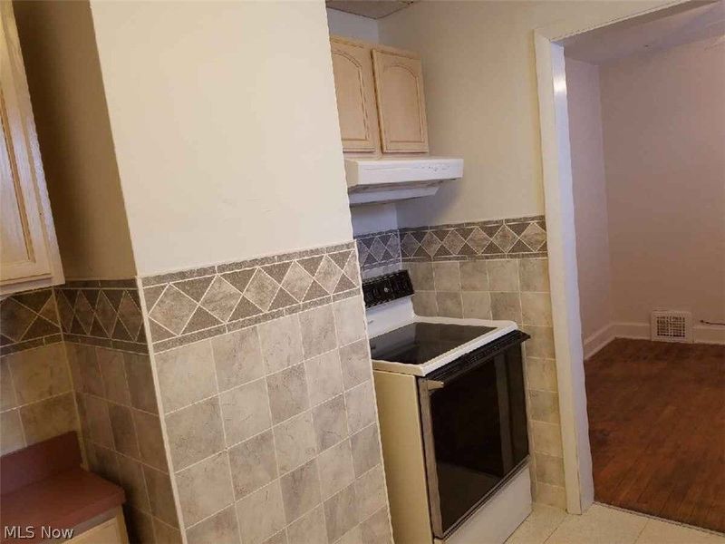 12010 Derby Avenue, Garfield Heights, OH 44125 Photo 25