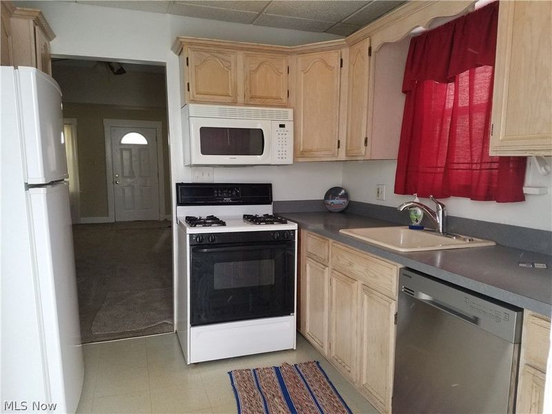 12010 Derby Avenue, Garfield Heights, OH 44125 Photo 8