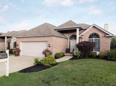 5543 Hemdale Dr Drive , Clarence, NY 14221