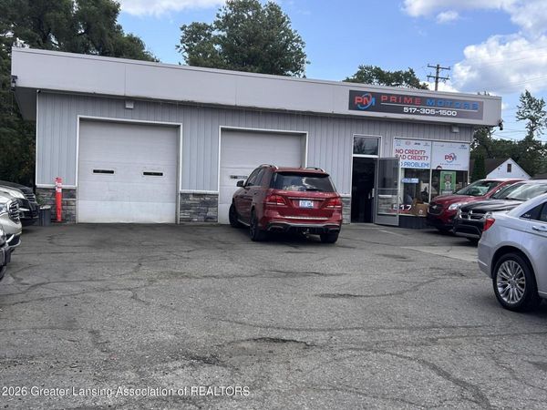 5351 S Pennsylvania Avenue, Lansing, MI 48911