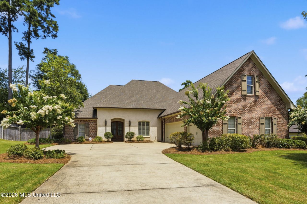 213 Breezy Hill Drive, Madison, MS 39110 Main Photo