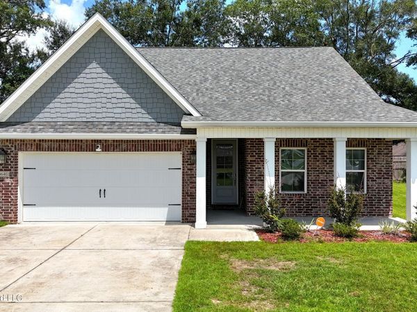 10640 Wren Grove, Gulfport, MS 39503