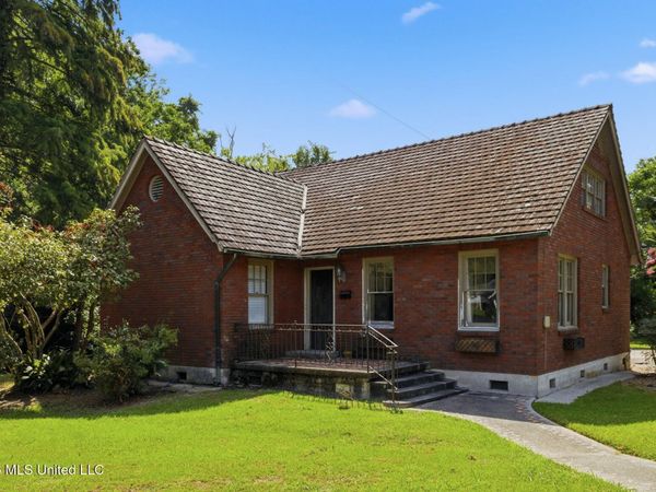 1206 Monroe Street, Jackson, MS 39202