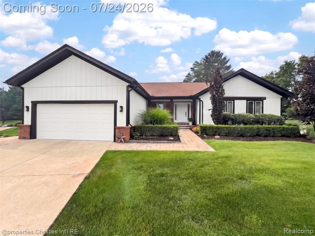 649 Heritage Lane , Rochester Hills, MI 48309 Main Photo