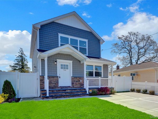 710 Franklin Avenue , Massapequa, NY 11758
