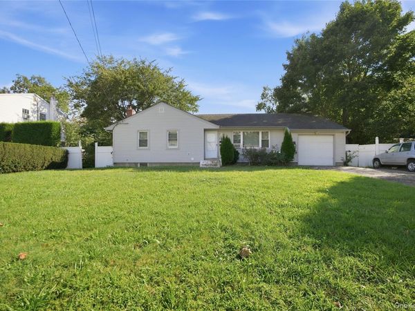 182 New York Avenue, Bay Shore, NY 11706