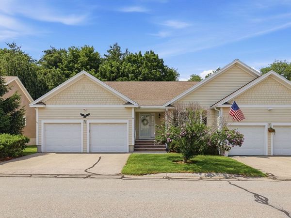 39 Russell Farm Dr, Unit 39, Methuen, MA 01844