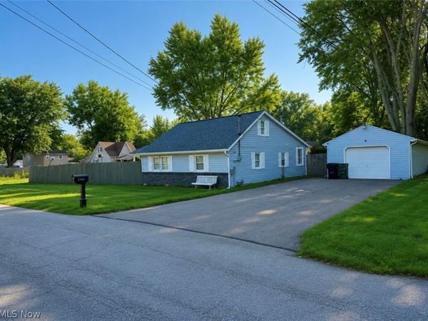 5265 Oakwood Boulevard , Lorain, OH 44055
