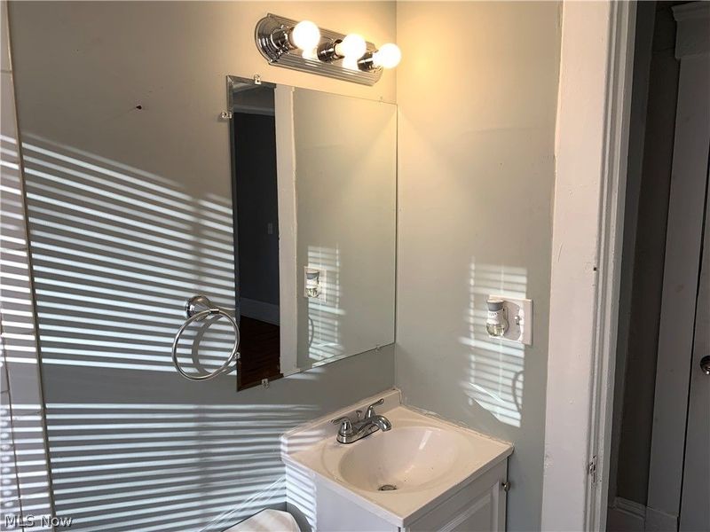 2129 Althen Avenue, Cleveland, OH 44109 Photo 6