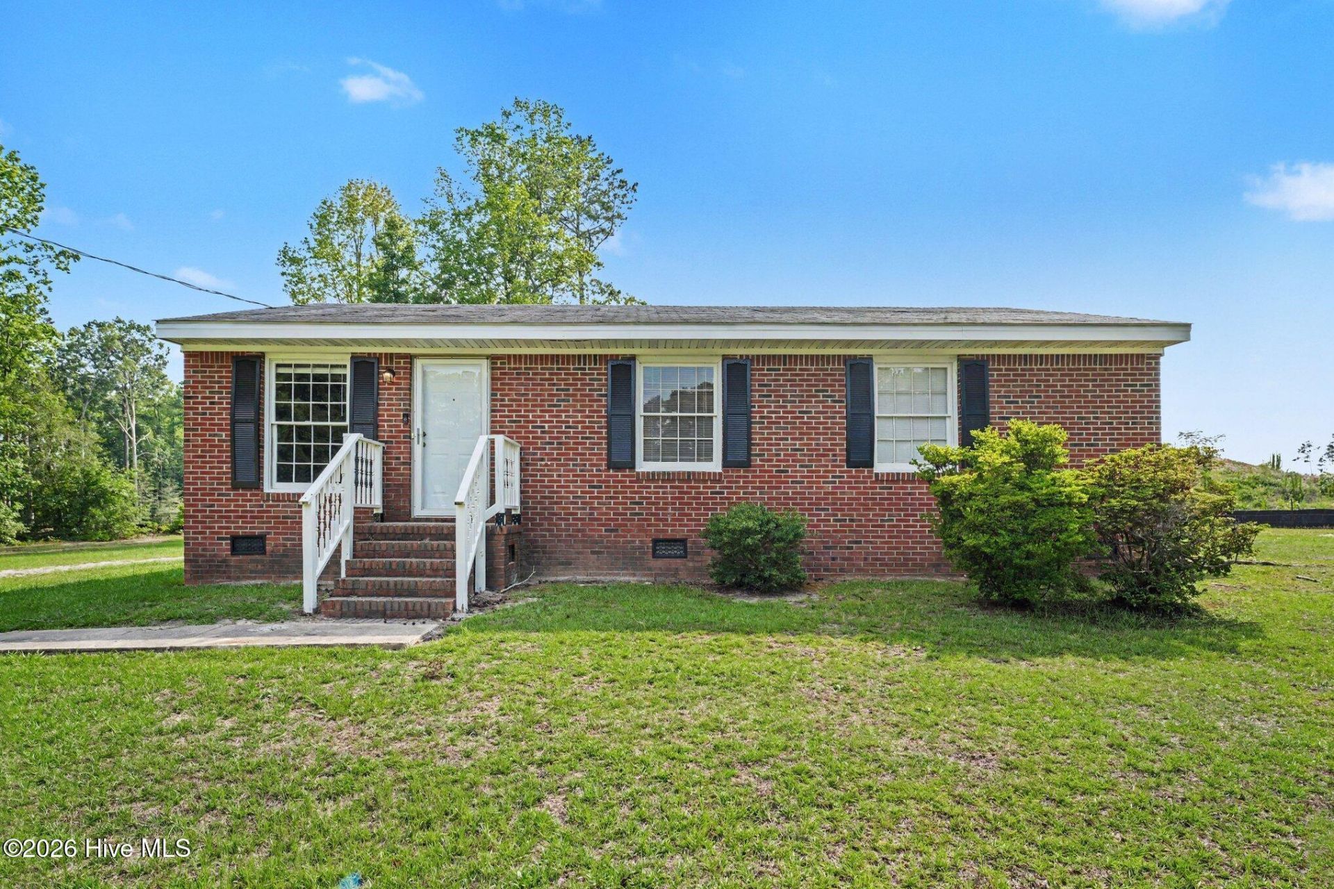 125 Surry Drive, Nashville, NC 27856 Main Photo