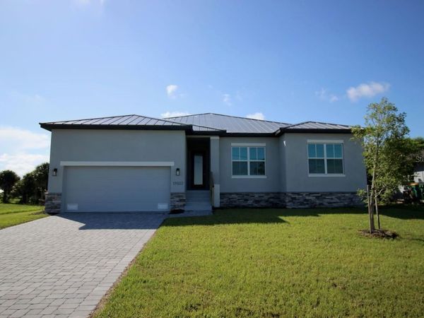 17022 ESPANA CIRCLE , PUNTA GORDA, FL 33955