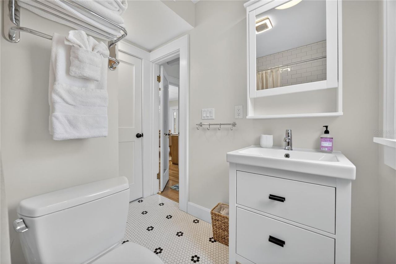 221 13th Avenue Ne, Saint Petersburg, FL 33701 Photo