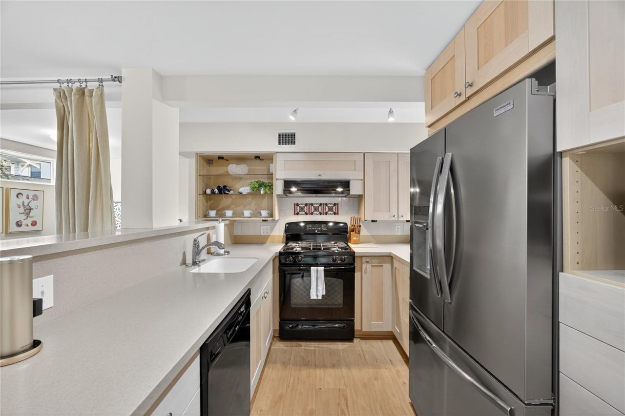 221 13th Avenue Ne, Saint Petersburg, FL 33701 Photo