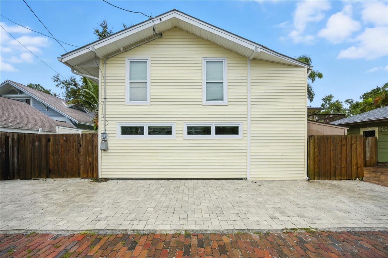 221 13th Avenue Ne, Saint Petersburg, FL 33701 Photo