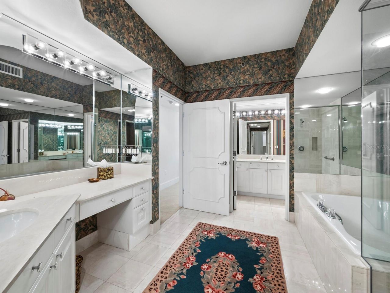 3040 Grand Bay Boulevard, Unit 232, Longboat Key, FL 34228 Photo