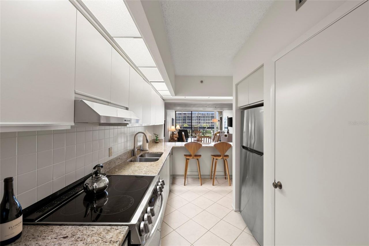 1095 Gulf Of Mexico Drive, Unit 303, Longboat Key, FL 34228 Photo