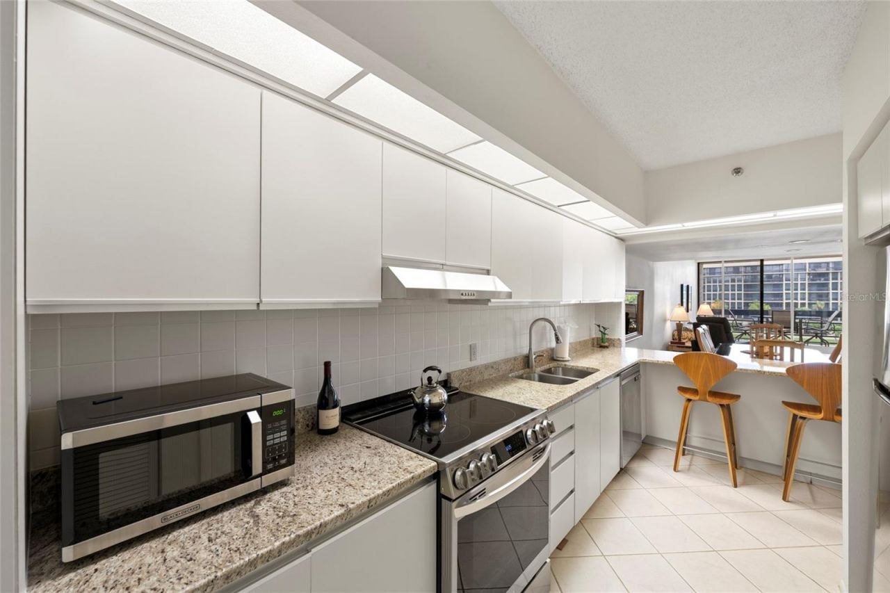 1095 Gulf Of Mexico Drive, Unit 303, Longboat Key, FL 34228 Photo