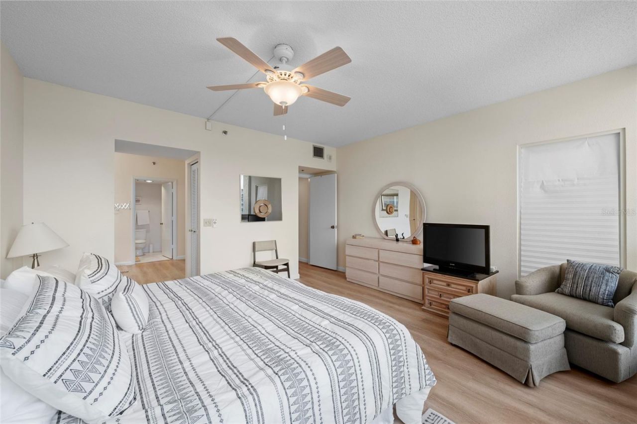 1095 Gulf Of Mexico Drive, Unit 303, Longboat Key, FL 34228 Photo