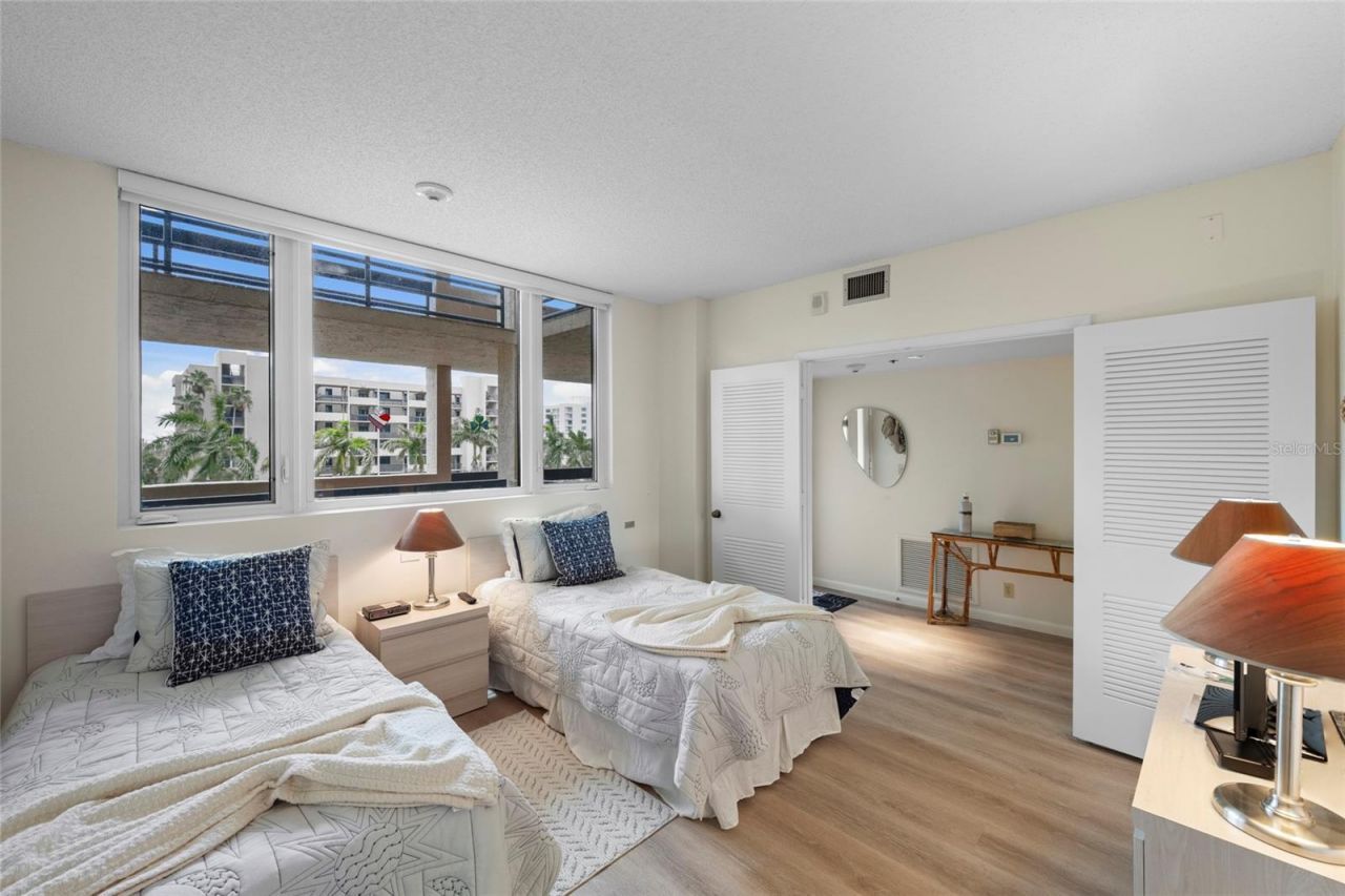 1095 Gulf Of Mexico Drive, Unit 303, Longboat Key, FL 34228 Photo