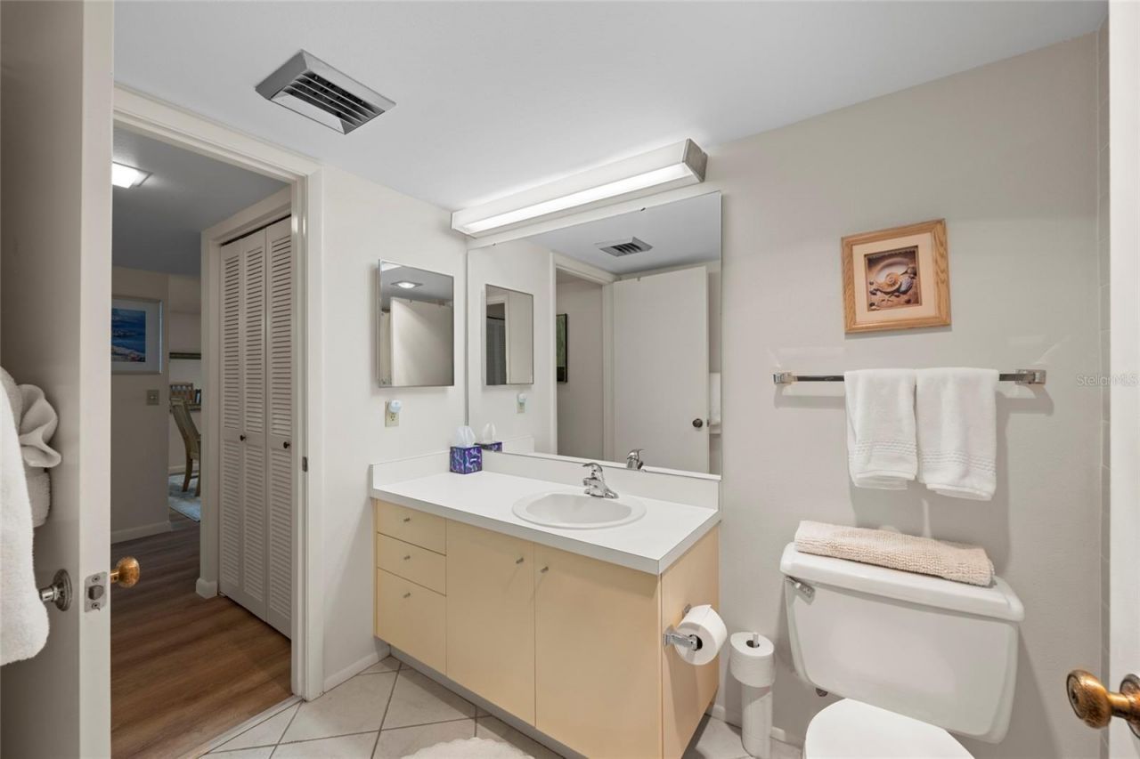 1095 Gulf Of Mexico Drive, Unit 303, Longboat Key, FL 34228 Photo