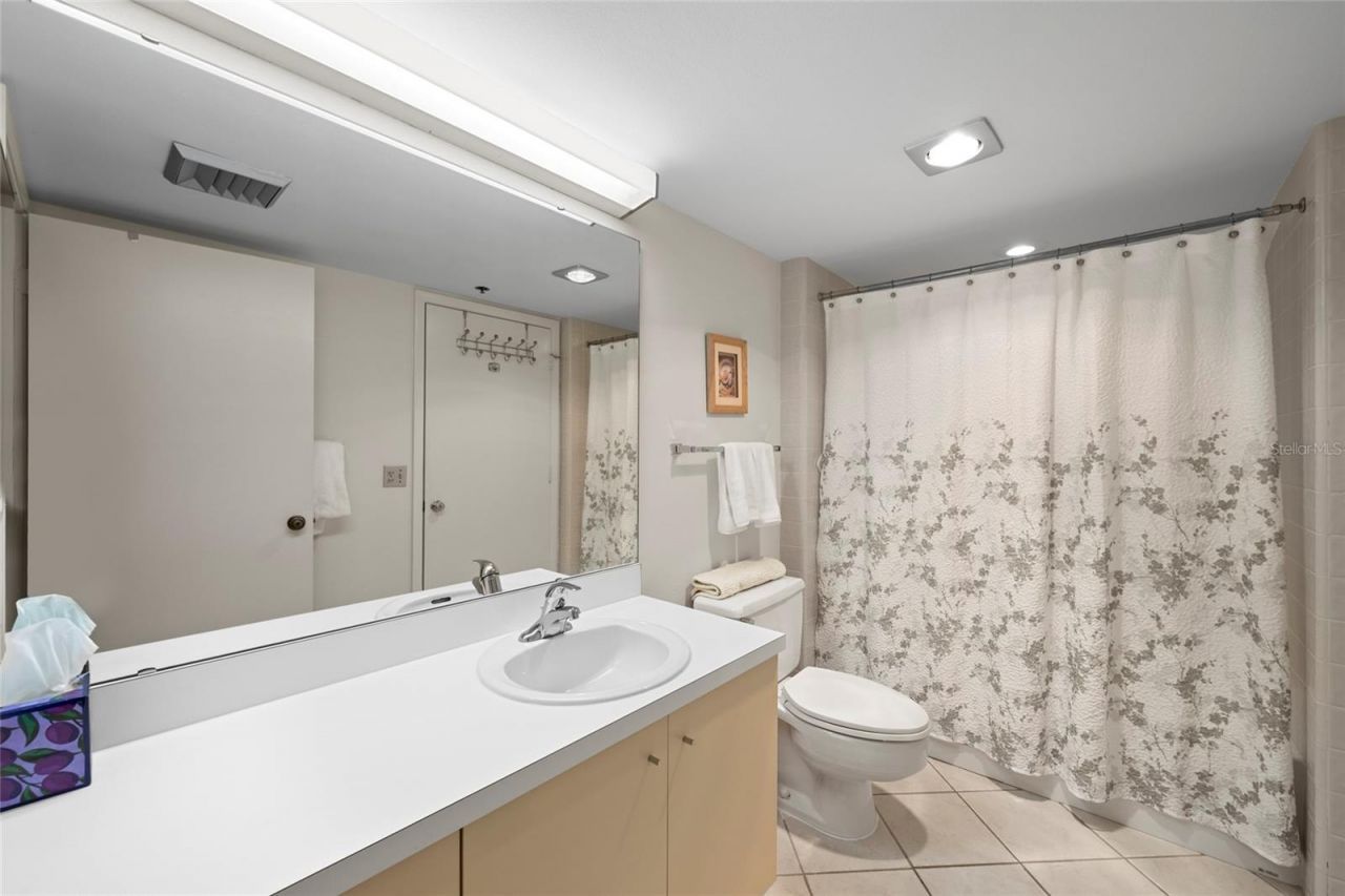 1095 Gulf Of Mexico Drive, Unit 303, Longboat Key, FL 34228 Photo