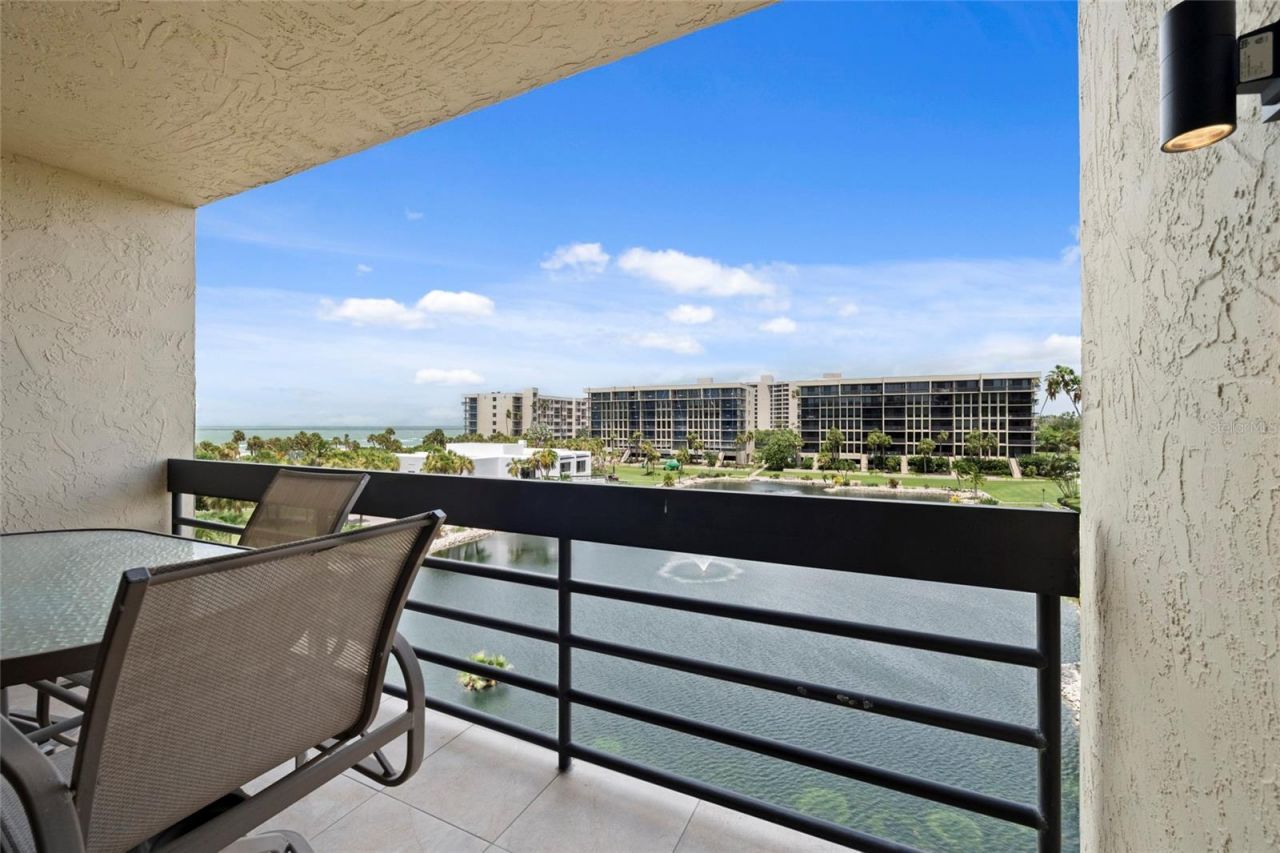 1095 Gulf Of Mexico Drive, Unit 303, Longboat Key, FL 34228 Photo