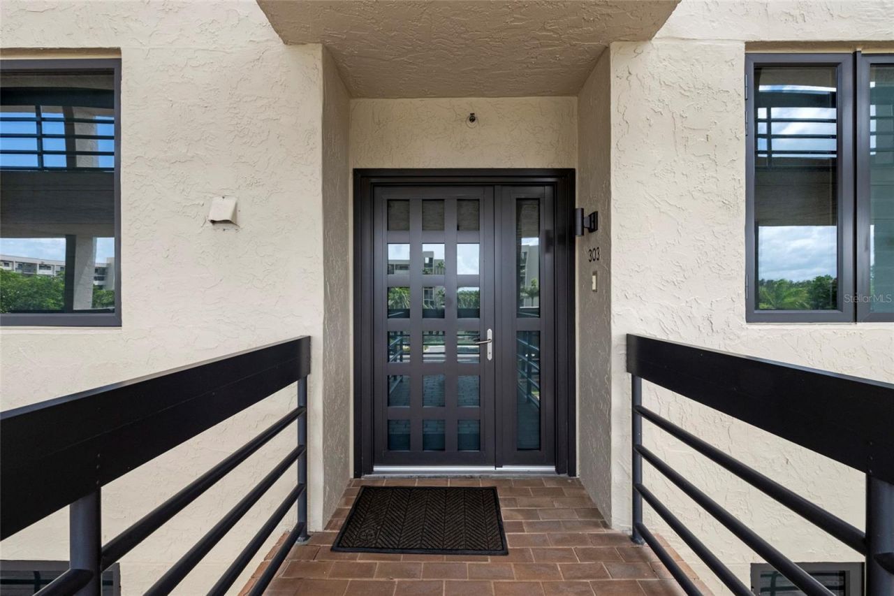 1095 Gulf Of Mexico Drive, Unit 303, Longboat Key, FL 34228 Photo