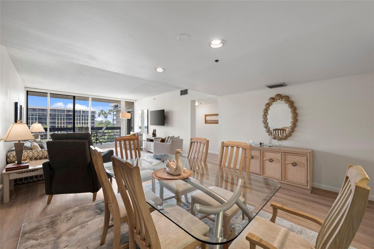 1095 Gulf Of Mexico Drive, Unit 303, Longboat Key, FL 34228 Photo