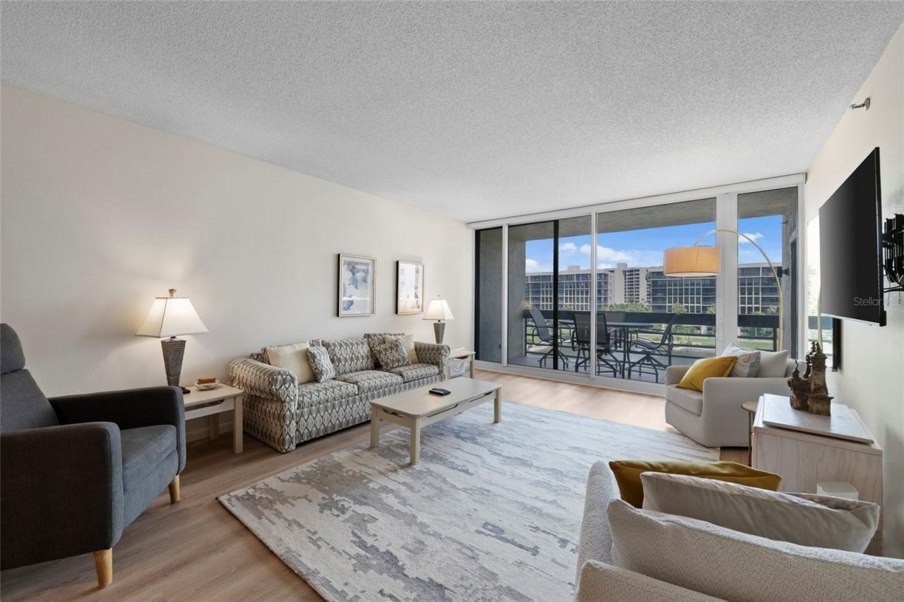1095 Gulf Of Mexico Drive, Unit 303, Longboat Key, FL 34228 Photo