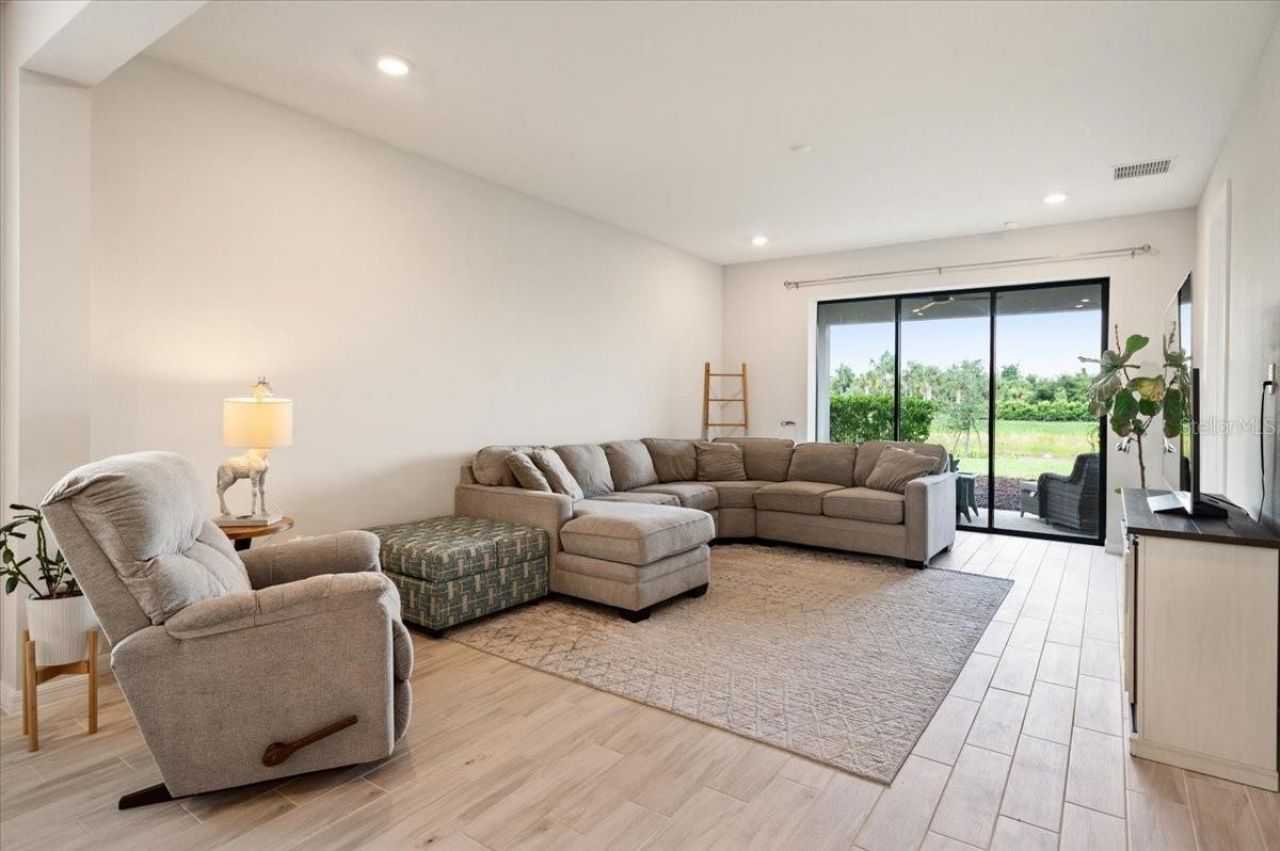 9016 Tequila Sunrise Drive, Sarasota, FL 34241 Photo