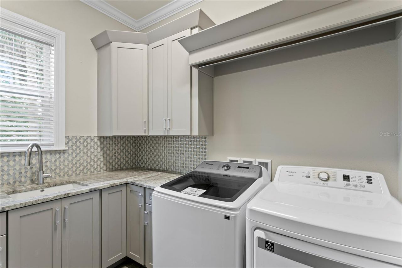 5016 W Evelyn Drive, Tampa, FL 33609 Photo