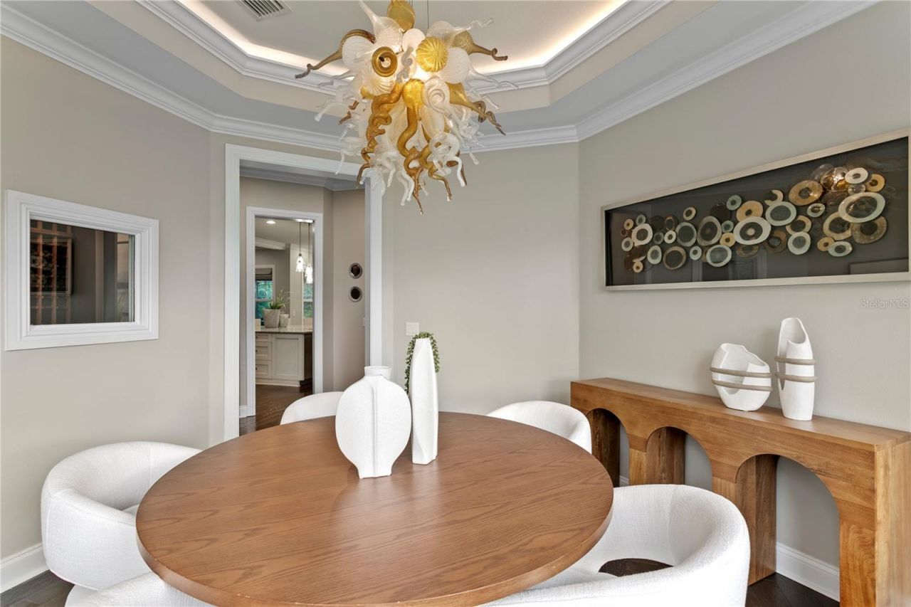 5016 W Evelyn Drive, Tampa, FL 33609 Photo
