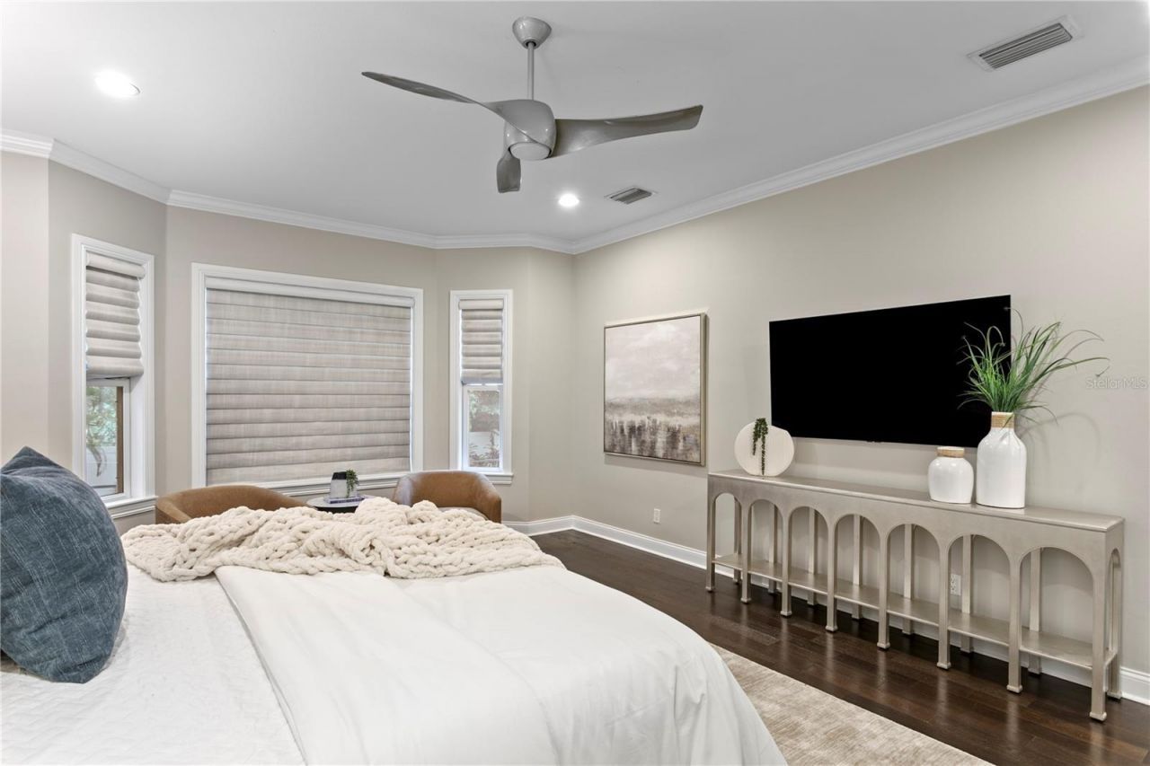 5016 W Evelyn Drive, Tampa, FL 33609 Photo