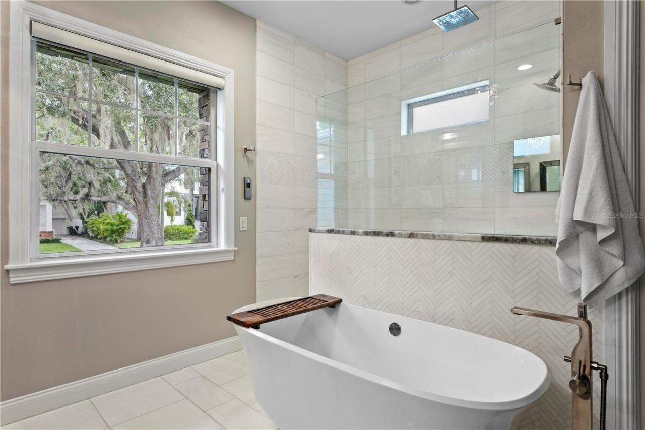5016 W Evelyn Drive, Tampa, FL 33609 Photo
