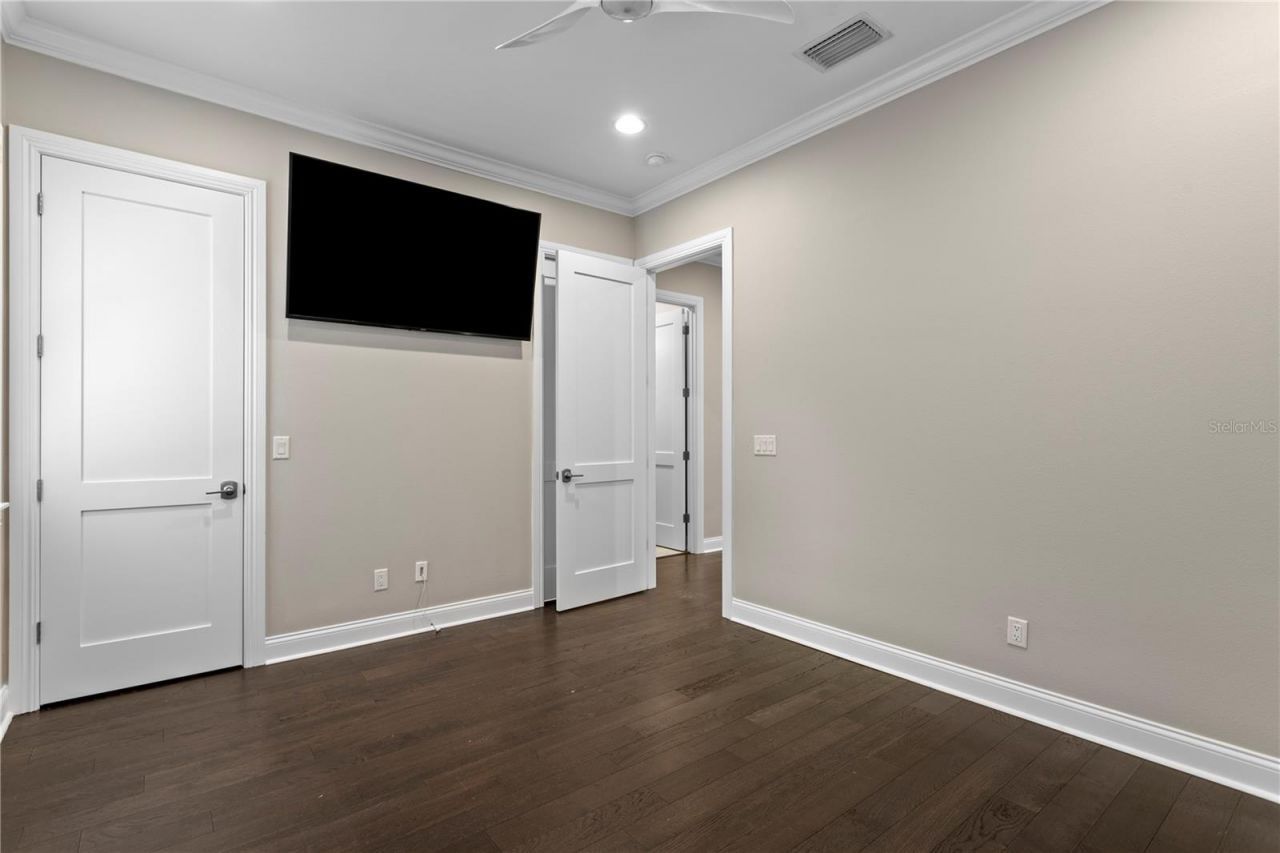 5016 W Evelyn Drive, Tampa, FL 33609 Photo