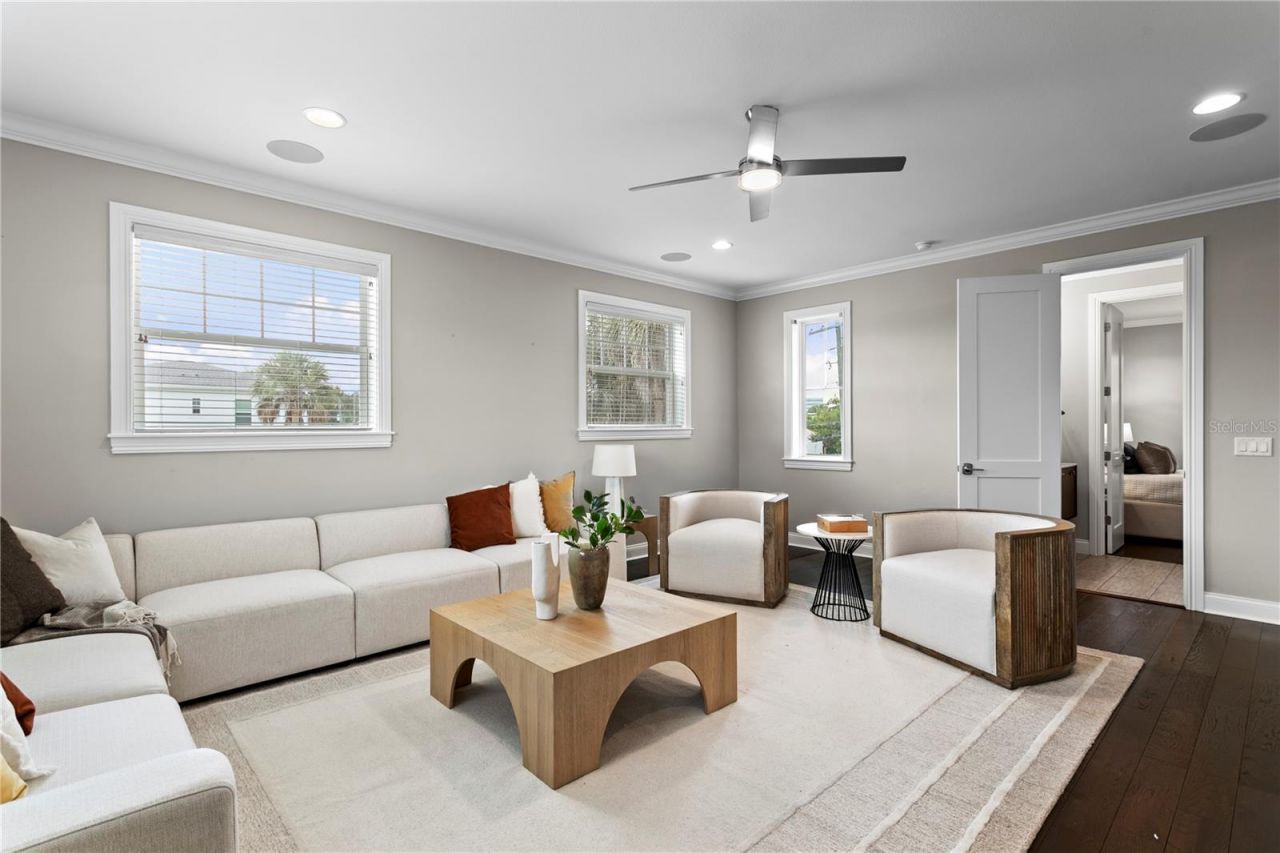 5016 W Evelyn Drive, Tampa, FL 33609 Photo