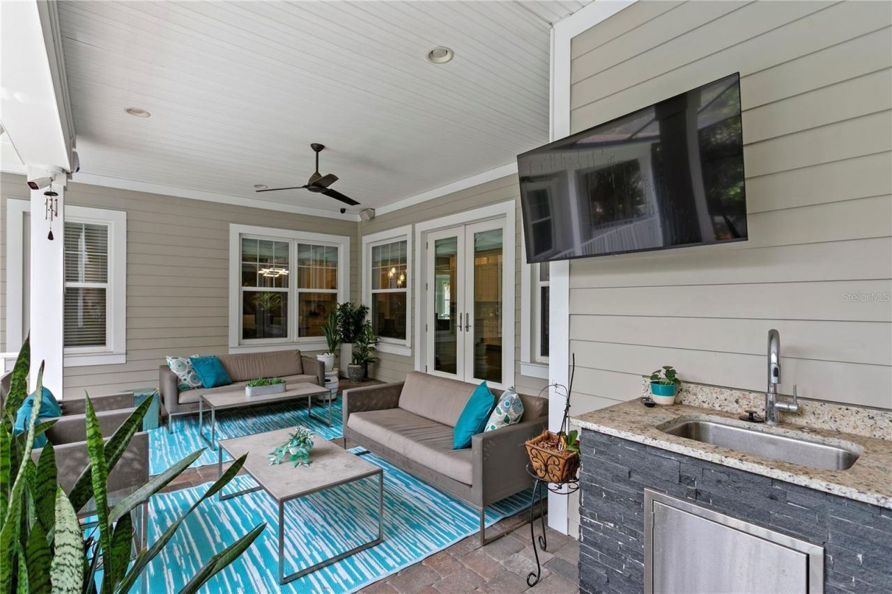 5016 W Evelyn Drive, Tampa, FL 33609 Photo