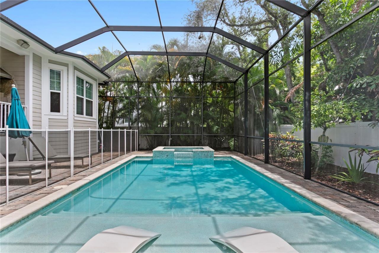 5016 W Evelyn Drive, Tampa, FL 33609 Photo