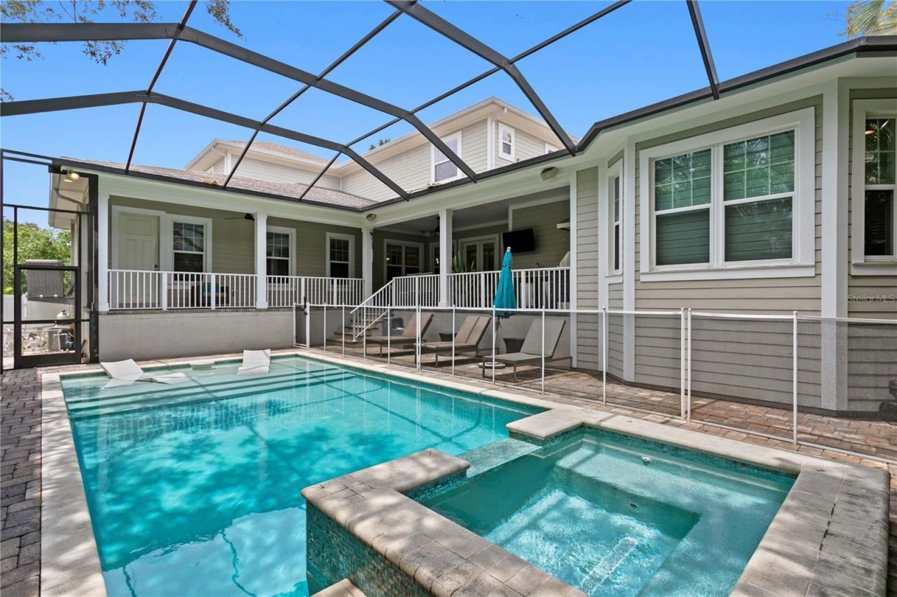 5016 W Evelyn Drive, Tampa, FL 33609 Photo