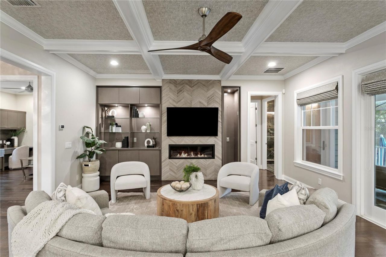 5016 W Evelyn Drive, Tampa, FL 33609 Photo