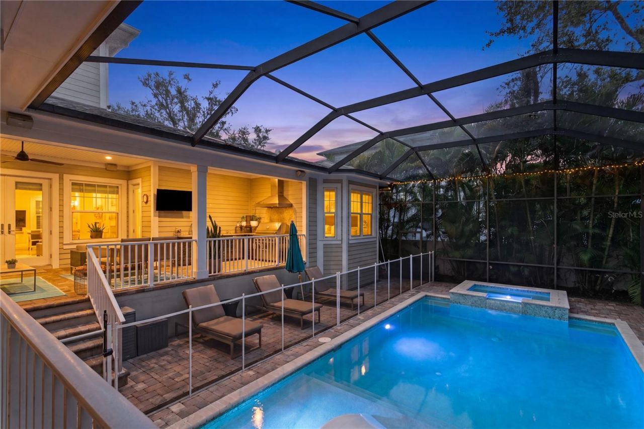 5016 W Evelyn Drive, Tampa, FL 33609 Photo