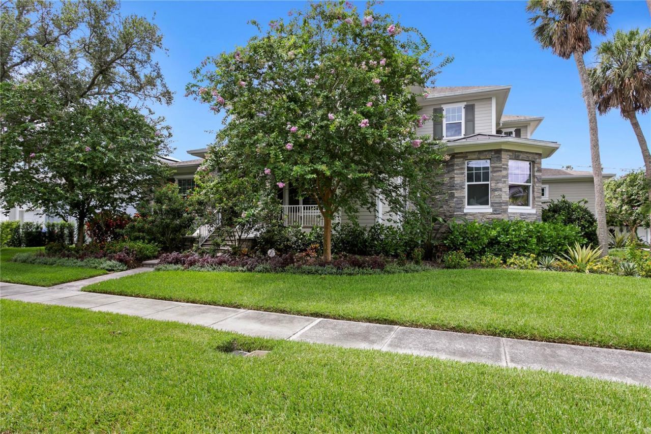 5016 W Evelyn Drive, Tampa, FL 33609 Photo
