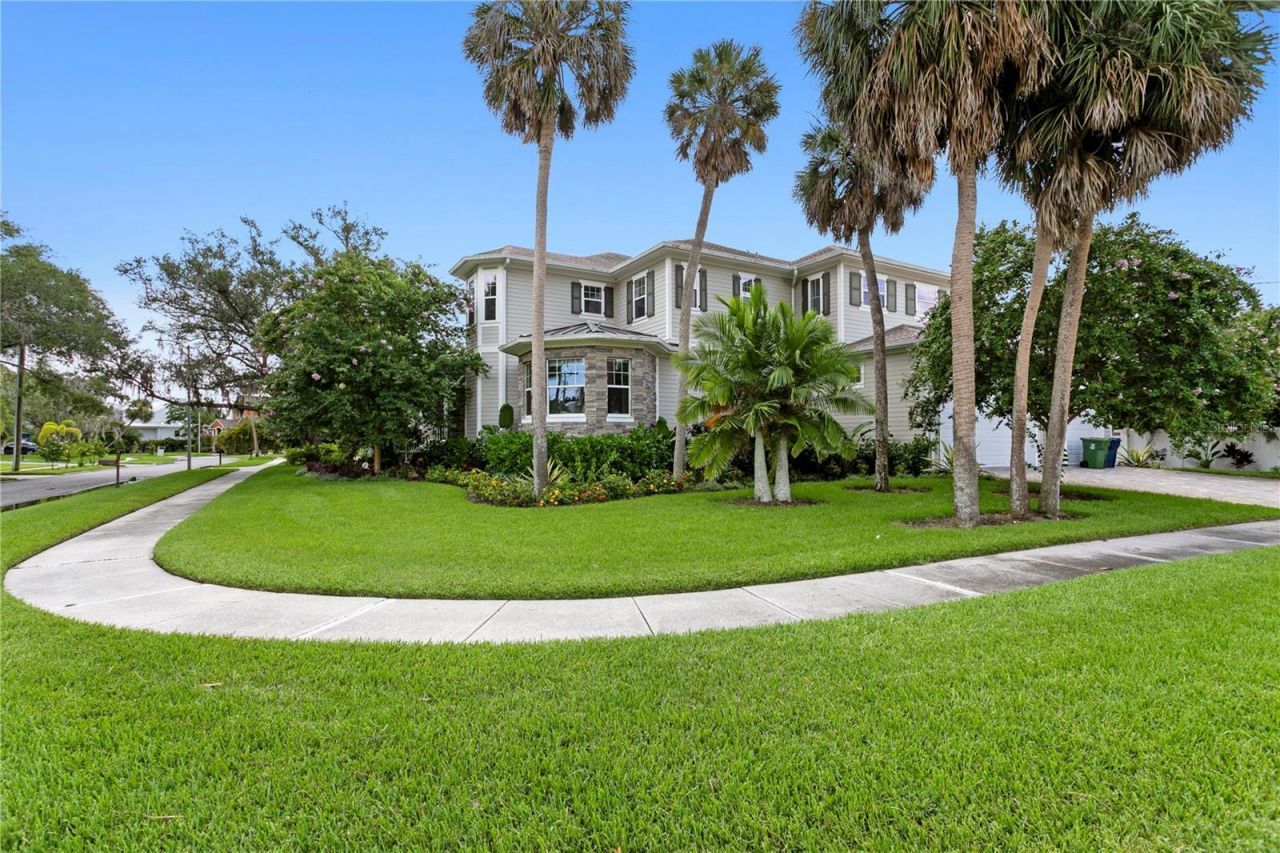 5016 W Evelyn Drive, Tampa, FL 33609 Photo