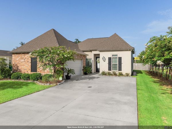 30004 Sanctuary Blvd, Denham Springs, LA 70726