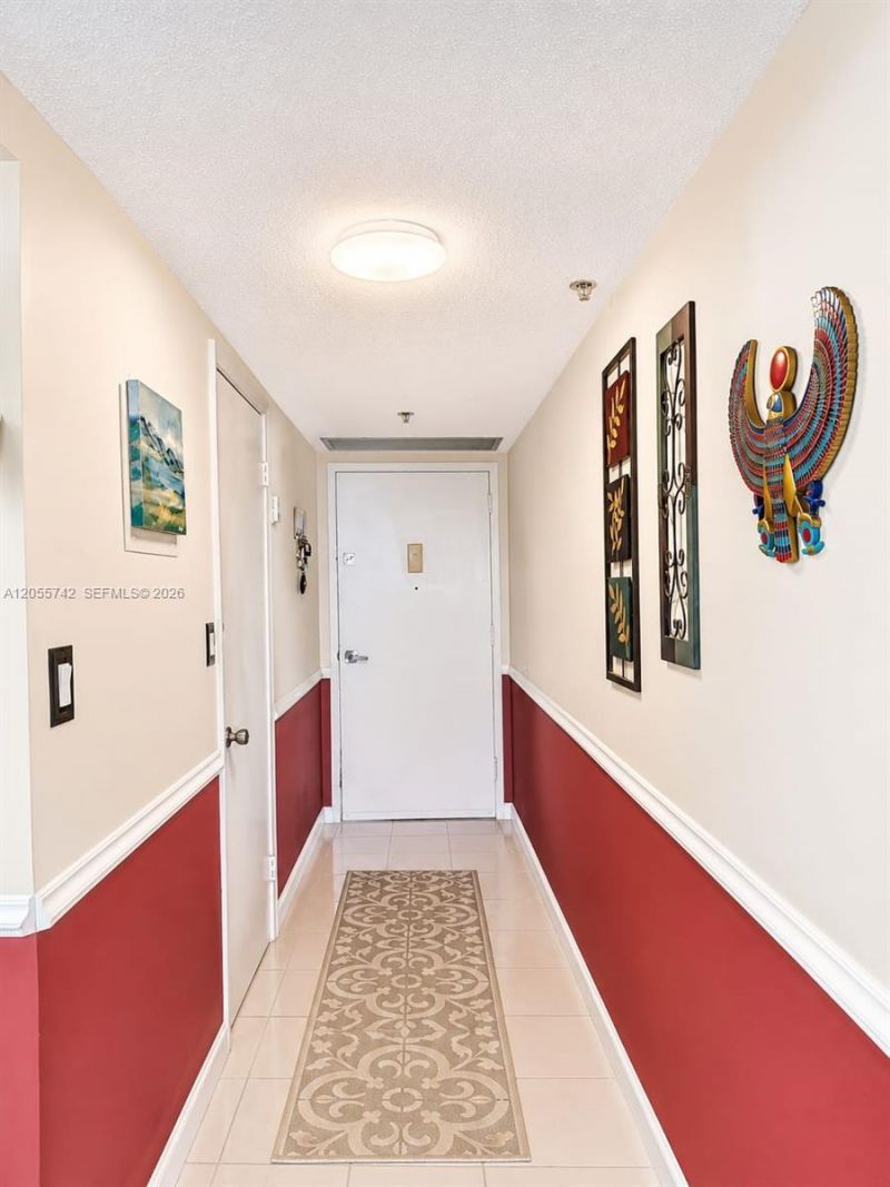 20515 E Country Club Dr , Unit 2141, Aventura, FL 33180 Photo
